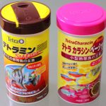 テトラ　カラシン　ベーシックとテトラミン　スーパー　比較